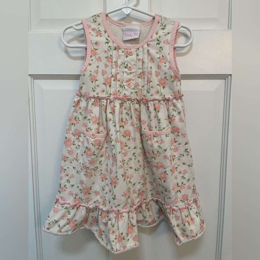 Stitchy Fish Floral‎ Roses Ruffle Sleeveless Pockets Boutique Dress